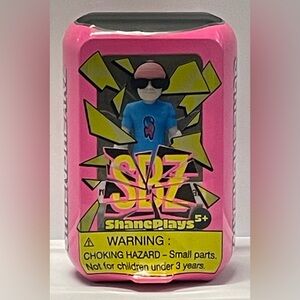 Action Figure - Pink and Blue